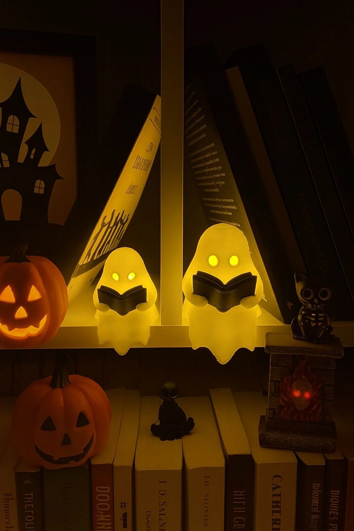 KİTAP OKUYAN HAYALET Figürü 2’li Pilli Mum İle Kullanım Masaüstü Dekoru Halloween Dekoratif Figür