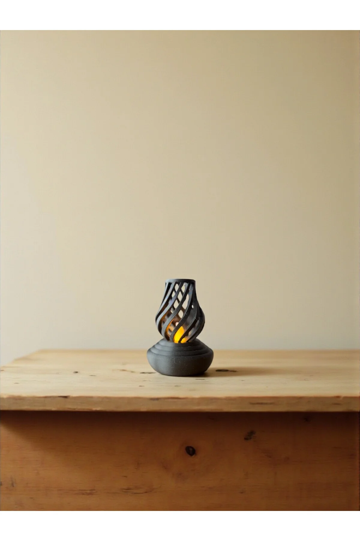Spiral Dekoratif Mum Lamba -Tealight– Loş Işık Uyumu